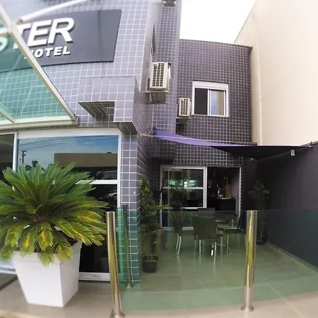 Hollyster Hotel-3